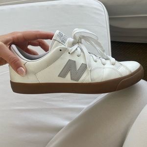 New balance 210 white and grey sneaker